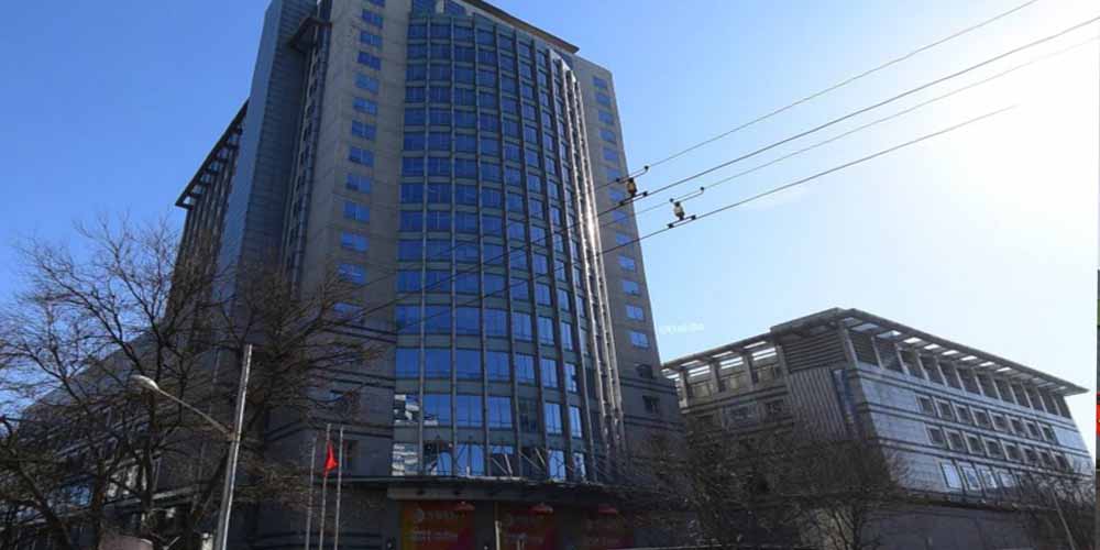 北礦磁材科技用高服氣流篩解決磁性材料的精度、細(xì)度及環(huán)境污染問題